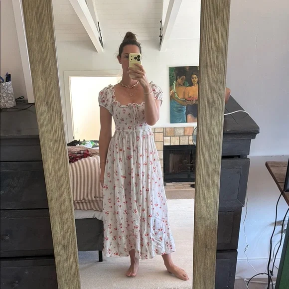 Doen White Maxi Dress with Red Floral Print - Picture 1 of 2